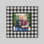 Toile Black Buffalo Plaid Farmhouse Christmas Photo Canv<br><div class="desc">Cette ferme style plaid Christmas vacances mur toile d'art dispose d'un espace photo de famille carré personnalisé encadré par un chèque bison noir et blanc / arrière - plan à motifs plaid. Conseil photo : recadrez votre photo sur une forme carré avant de la télécharger. Crédit photo : Two Fish...</div>