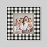 Toile Black Buffalo Plaid Farming Photo de Noël<br><div class="desc">Cette ferme style plaid Christmas vacances mur toile d'art dispose d'un espace photo de famille carré personnalisé encadré par une bordure bronzée avec un chèque-buffle noir et blanc / arrière - plan à motifs plaid. Conseil photo : recadrez votre photo sur une forme carré avant de la télécharger.</div>