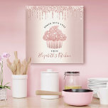 Toile Boulangerie Cupcake Pâtisserie Chef Rose Gold Part<br><div class="desc">Faites une impression élégante avec ce dessin élégant, sophistiqué, simple et moderne enveloppé d'un mur de toile. Un cupcake en or scintillant et rose, une typographie manuscrite et des gouttes de parties scintillant sur un arrière - plan en or sombre rose métallique. Personnalisez avec votre nom ou votre entreprise. Vous...</div>