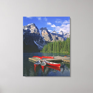 Toile Canada, Alberta, Moraine Lake. Des pirogues rouges