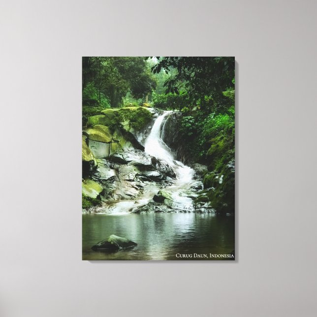 Toile Cascade d'eau verte luxuriante et tranquille paysa (Recto)