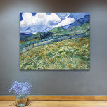 Toile Champ de blé avec Montagnes Vincent van Gogh<br><div class="desc">Une toile d'art à la peinture post-impressionniste,  Blé Field with Mountains (1889),  de Vincent van Gogh (1853-1890). Champs verts à flanc de montagne avec un ciel bleu nuageux,  peint à Saint-Remy-Blanzy,  France.</div>