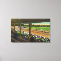 Chevaux Aller à la poste sur la piste de course