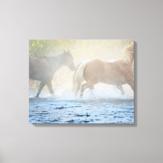 Toile Chevaux sauvages courant à travers l'eau (Recto)