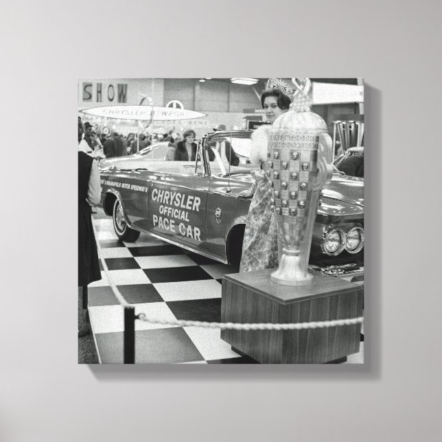 Toile Chrysler 1963, Femme de voiture de course de Chica (Recto)