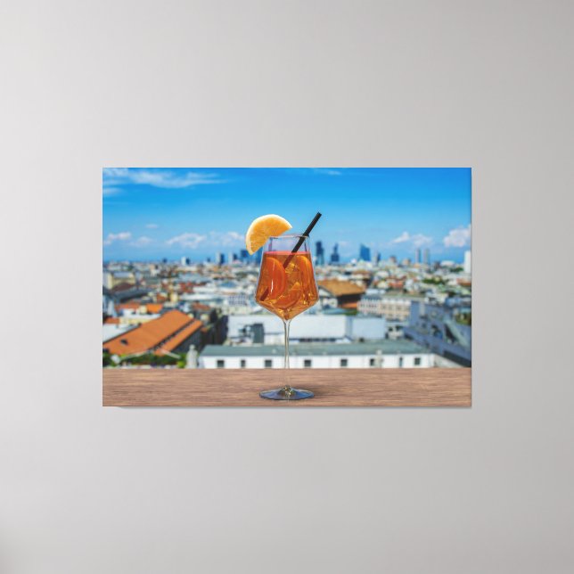 Toile Cocktail Spritz sur une table avec vue sur Milan (Recto)