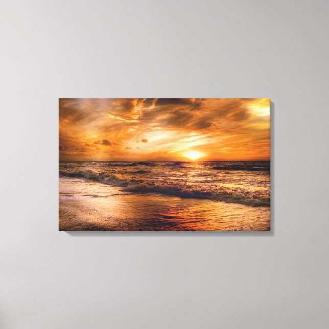 Toile Coucher de soleil sur la plage dorée ciel nuageux (Recto)