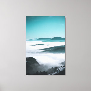 Toile Couches de collines, brouillard et arbres