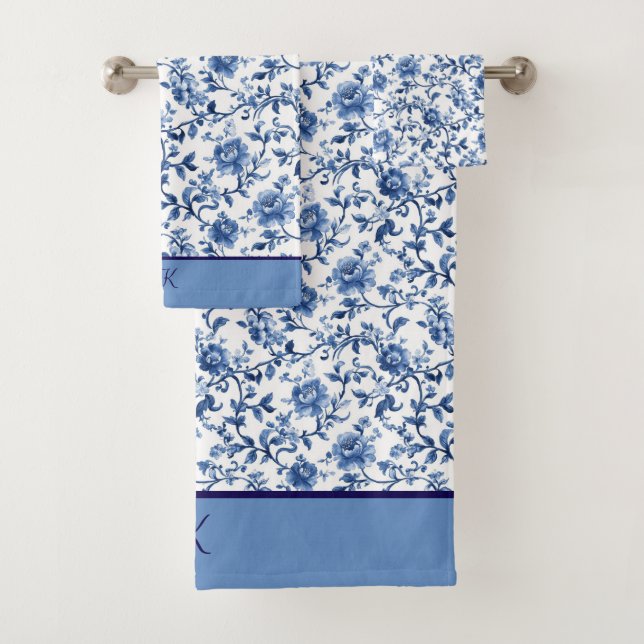 Toile de Chine florale bleue et blanche avec monog (En situation)