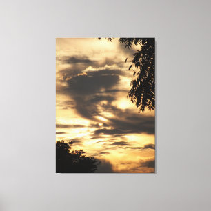 Toile dorée enveloppée au lever du soleil