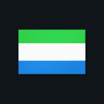 Toile Drapeau de la Sierra Leone<br><div class="desc">Ce dessin présente le drapeau national de la Sierra Leone (officiellement connu sous le nom de République de Sierra Leone et officieusement connu sous le nom de Salone), qui est un pays sur la côte sud-ouest de l'Afrique de l'Ouest. La Sierra Leone est bordée par le Liberia au sud-est et...</div>