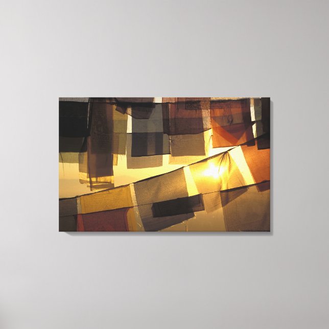 Toile Drapeaux de prière bouddhistes au coucher du solei (Recto)