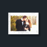 Toile Elégant cadre de texture de marbre photo<br><div class="desc">Personnalisez-le avec votre date de mariage,  votre nom de famille ou tout texte de votre choix pour une belle pièce d'art murale unique.</div>