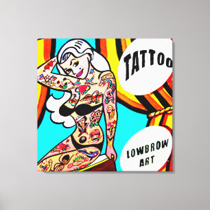 toile enveloppée par blonde tatouée