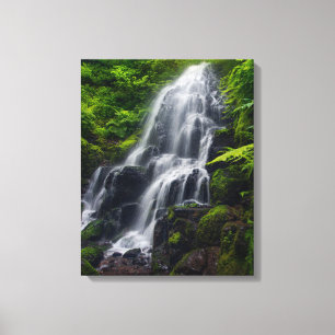 Toile Fairy Falls Gorge de la rivière Colombia Oregon.