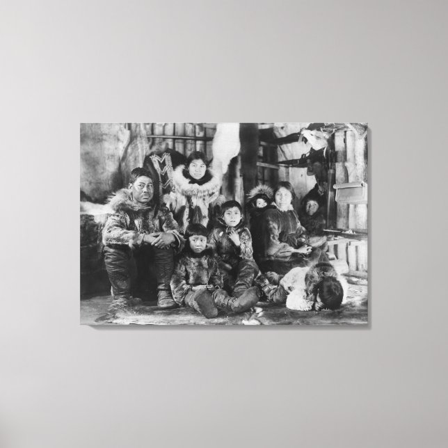 Toile Famille Eskimo en hiver Igloo Photographie (Recto)