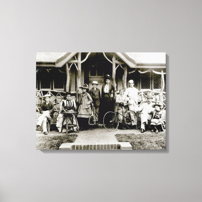 Toile Family Group, c.1900 (b/w photo) (Recto)