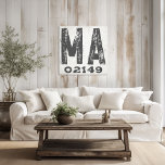 Toile Ferme Rustic State Code Zip Massachusetts<br><div class="desc">Ce panneau rustique est une façon simple de montrer votre amour pour la maison. Le code postal peut être personnalisé avec n'importe quel code postal dans l'état. Fait un grand cadeau. Créé par Simply Farmhouse Press.</div>