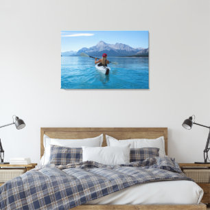 Toile Fille à Kayak avec Red Casquette tain Mountains La