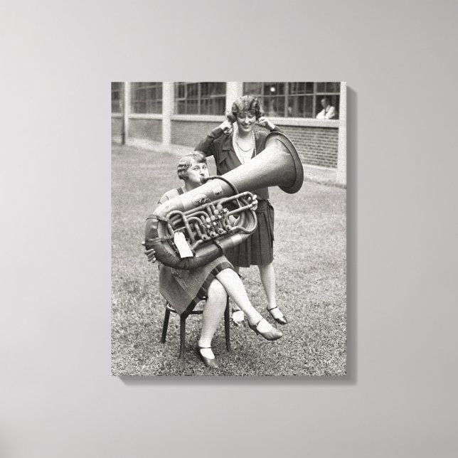 Toile Fille jouant du tuba, 1928 (Recto)