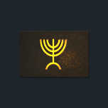 Toile Flamme de Menorah<br><div class="desc">Un rendu numérique de la menorah juive à sept branches (hébreu : מְ וֹ נ רָ ‎). Ajoutez votre propre texte. La menorah à sept branches, utilisée dans le sanctuaire portatif mis en place par Moïse dans le désert et plus tard dans le Temple de Jérusalem, est un symbole du...</div>