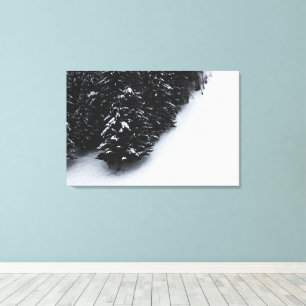 Toile Forêt d'épicéas noire et blanche et neige