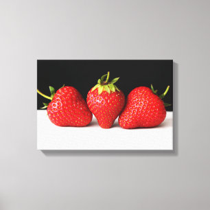 Toile Fraises Bl Ov Wh 16.50x11(41.25x27.5cm)waccn