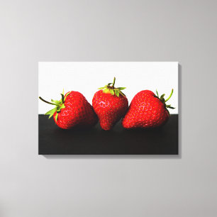 Toile Fraises blanc sur noir 24x16 (60x40cm)waccn