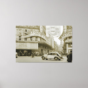 Toile Galeries Lafayette Paris Haussmann 1940 Photograph