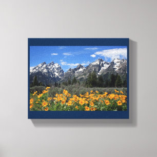Toile Gamme de Grand Teton couvert de neige avec fleurs 