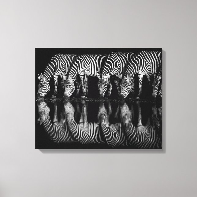 Toile Groupe de zèbres des plaines boivent ensemble la n (Recto)
