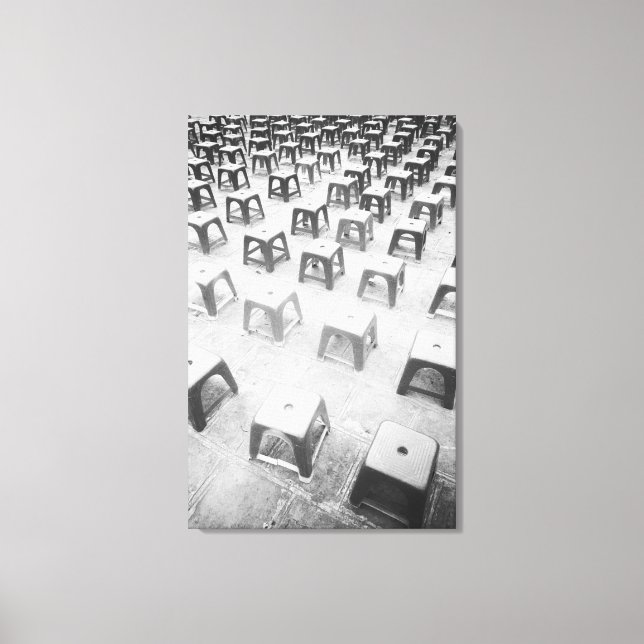 Toile Hanoi Vietnam, Tabourets en plastique au Temple de (Recto)