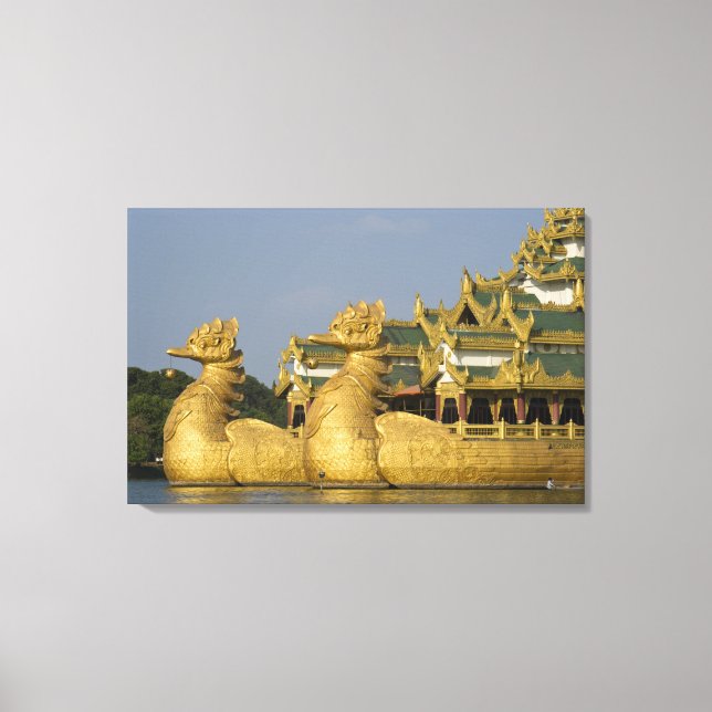 Toile Karaweik Hall est un monument de Yangon, situé (Recto)