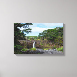 Toile la chute de wai'ale dans le parc national du fleuv