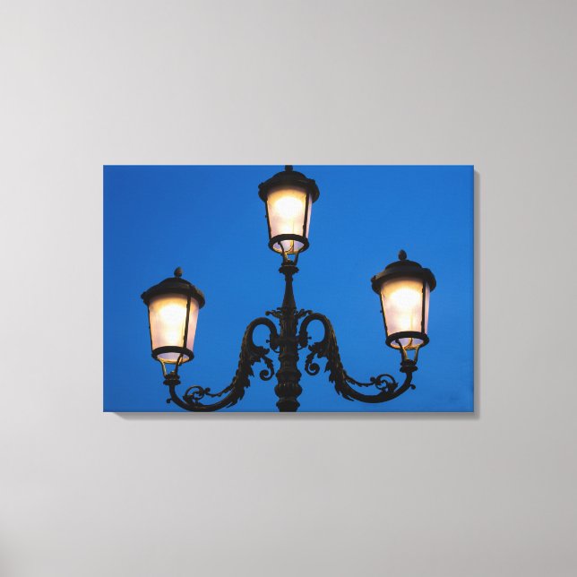 Toile Lampe allumée la nuit, Venise (Recto)