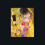 Toile Le baiser de Gustav Klimt, Art Nouveau Vintage<br><div class="desc">Le tableau ultime de l'amour, un beau design pour célébrer la Saint Valentin avec! The Kiss (détail) (1907-1908) de Gustav Klimt est un symbole de l'époque victorienne vintage de l'amour d'art et de la peinture romantique mettant en scène un couple romantique dans différentes nuances d'or, motifs et symboles, partageant un...</div>
