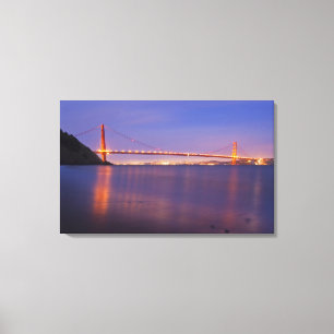 Toile Le Golden Gate Bridge au crépuscule depuis Kirby C