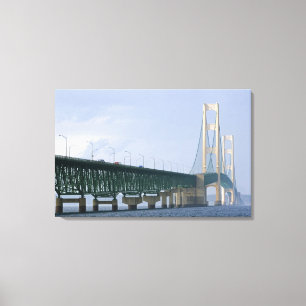 Toile Le pont Mackinac enjambant les détroits de