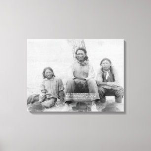 Toile Les adolescents indiens Lakota en robe occidentale