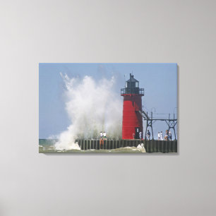 Toile Les gens sur la jetée regardent de grandes vagues