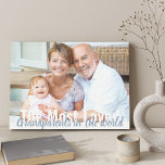 Toile Les grands-parents les plus aimés dans le monde Ph<br><div class="desc">Créez votre propre toile enveloppée personnalisée moderne avec l'une de vos photos préférées. La typographie moderne surdimensionnée est entièrement modifiable et se lit actuellement "Les grands-parents les plus aimés dans le monde". Le modèle photo est prêt pour vous à ajouter votre photo, qui est affichée au format paysage. Si vous...</div>
