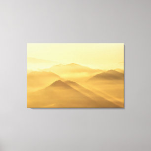 Toile Lever du soleil sur les collines de brouillard mat