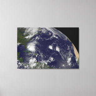 Toile L'Ouragan Irene Traverse Les Bahamas.