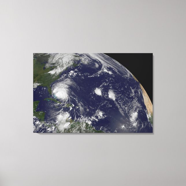 Toile L'Ouragan Irene Traverse Les Bahamas. (Recto)