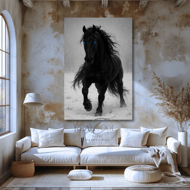 Toile Majestic Black Stallion dans Dreamy Winter Paysage (Créateur téléchargé)