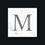 Toile Marbre blanc Monogramme personnalisé et nom<br><div class="desc">Monogramme personnalisé et design de nom caractéristiques monogramme personnalisé et nom dans le style de police serif classique. Parfait comme décors de maison,  cadeaux de ménage,  cadeaux de vacances pour la famille,  les jeunes mariés et plus.</div>