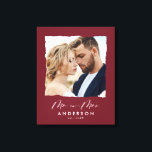 Toile Mariage photo moderne personnalisé M. et Mme.<br><div class="desc">Moderne simple bords déchirés bordeaux photo Mr et Mrswedding personnalisé établi en cadeau.</div>