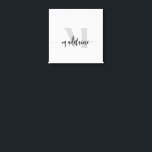 Toile Monogramme Elegant Blanc noir personnel<br><div class="desc">Un monogramme élégant avec votre nom personnel. l'arrière - plan est blanc avec votre nom dans une police de script noir moderne. Votre initiale est dans une couleur gris-doux.</div>