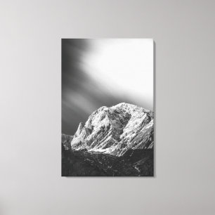Toile Nuages ageux au-dessus des montagnes en noir et bl