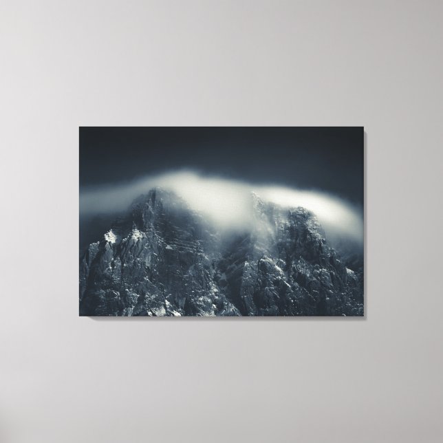 Toile Nuages foncés et blancs sur les montagnes (Recto)